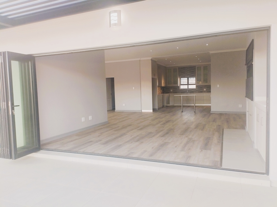 4 Bedroom Property for Sale in Tafelzicht Western Cape